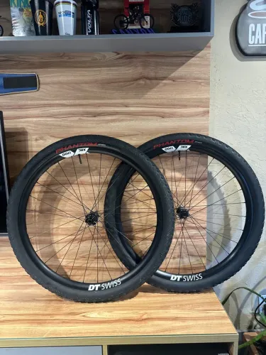 Par de rodas DT SWISS XRC 1700 Carbon