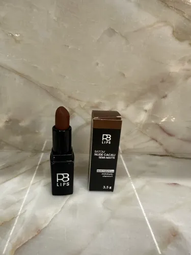 Batom Rennova Beauty