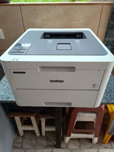 Vendo Impressora Laser Brother Hl-l3210cw Wi-Fi, Colorida, funcionando. Leia o anúncio.