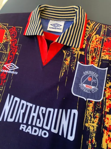 Camisa de futebol do Aberdeen 1998