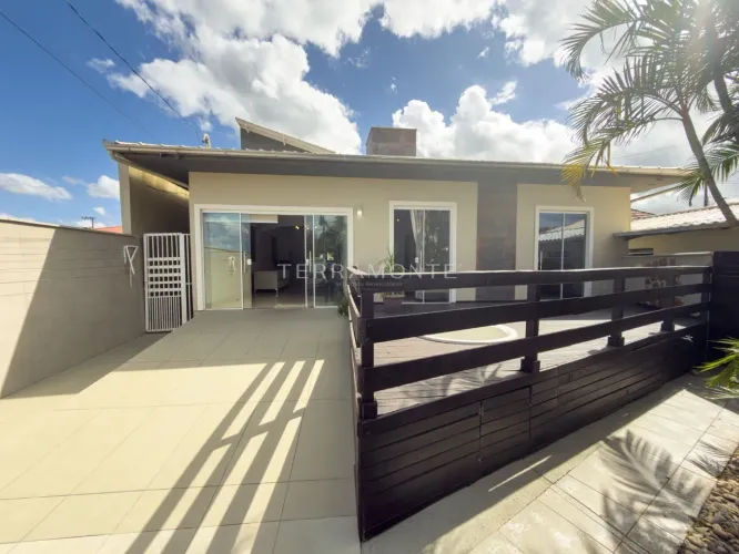 Linda casa no São João com 9 kitnets alugadas!