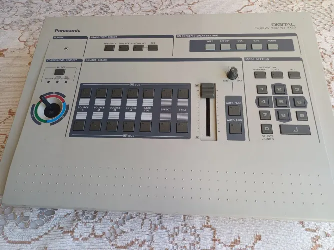 Mesa Mixer Panasonic WJ- MX20 analogica super conservada