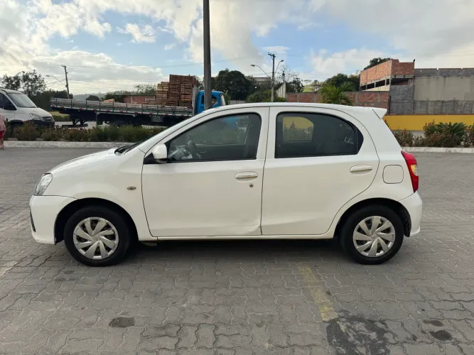 Toyota Etios X 1.3 Flex 16V 5P Mec. 2019