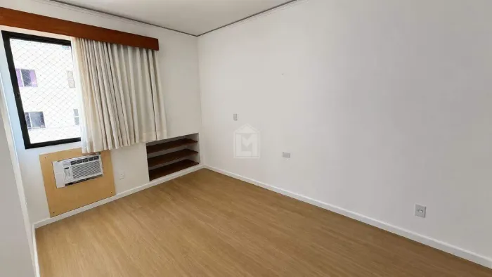 Livia Machado Imóveis aluga Flat 28m² Frente Mar | Lazer Completo | Mata da Praia