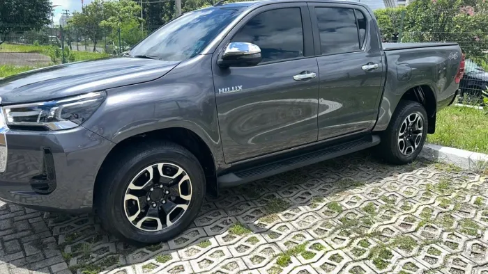 Toyota Hilux CD SRV 4X4 2.8 TDI Diesel Aut. 2025