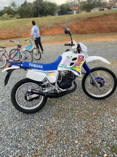 Yamaha dt 200r