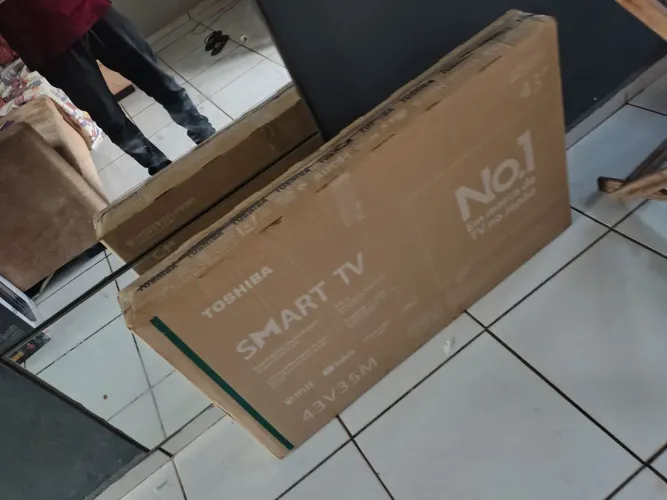 Vendo smart tv zera na caixa 43