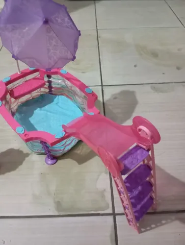 Playset Barbie Glam Pool BDF56 usado