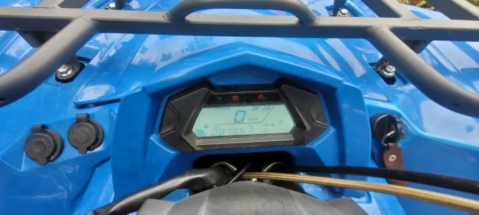 Quadriciclo CForce 450L baixa quilometragem