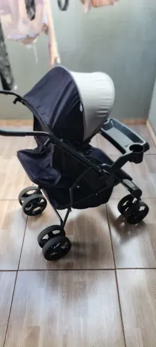 Vendo carinho de bebê