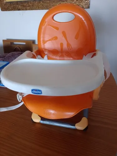 Cadeirinha portátil de alimentação chicco