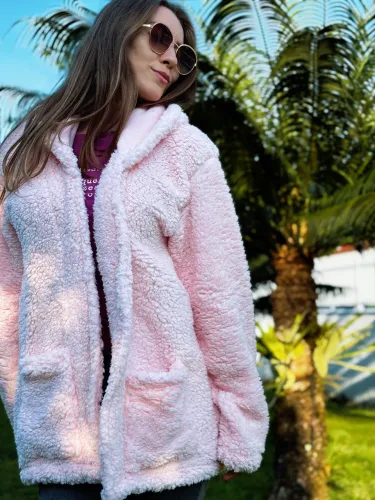 Casaco sobretudo teddy com capuz e bolsos, na cor rosa