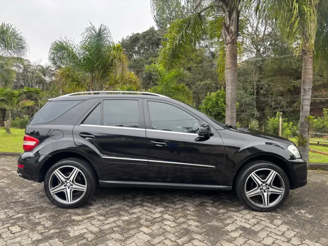 Mercedes-Benz ML-350 3.0 V6 4X4 Diesel 2011