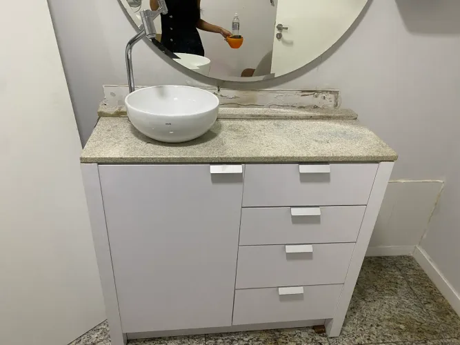 Armário e pia para clínica