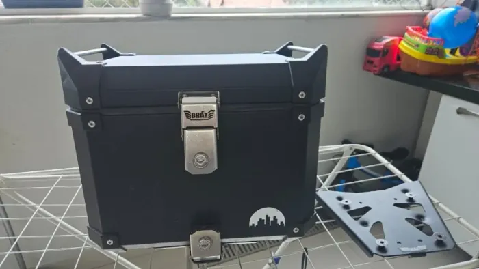 BAÚ URBAN 35L + SUPORTE HONDA SAHARA | BRÁZ ACESSÓRIOS