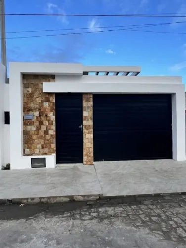 Casa à venda em Serrinha-BA