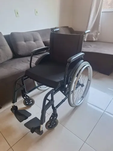 CADEIRA DE RODAS