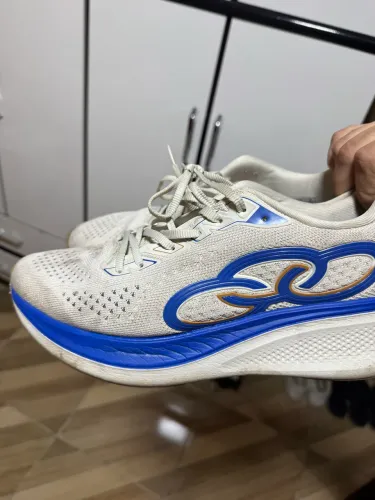 Tenis de corrida