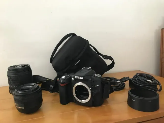 Nikon D90 + 2 lentes - apenas 7000 clicks