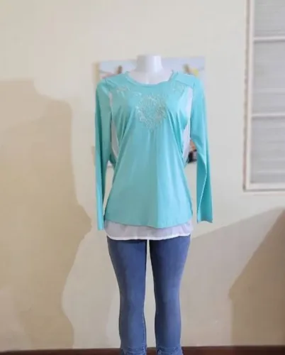 Blusa verde e branca manga longa sobreposição tam 38