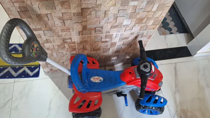 MOTO DO HOMEM ARANHA E VELOCIPE