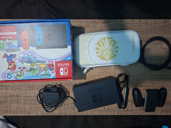 Nintendo Switch V2 Completo na Caixa + Case | Excelente Estado | Sem Drift