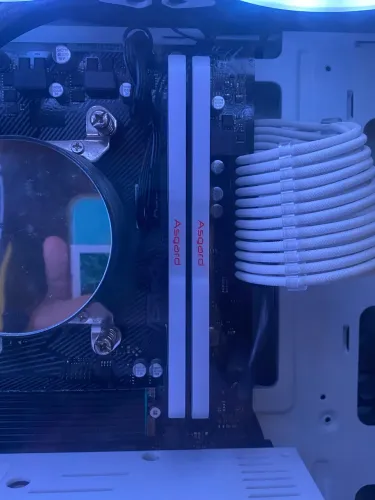 Vendo memória RAM 16Gb