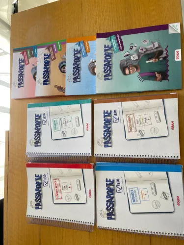 Livros e apostilas 3°ano Ensino médio Coleção Passaporte EDEBÊ