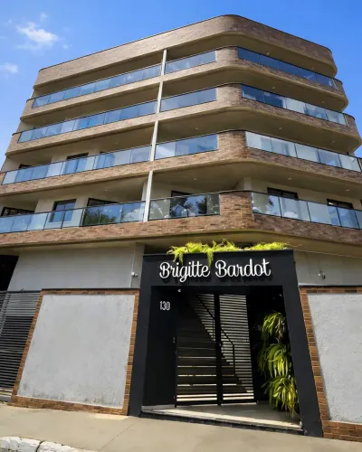 Apartamento para venda possui 92 m² com 2 quartos - Barbosa Lima - Resende/RJ