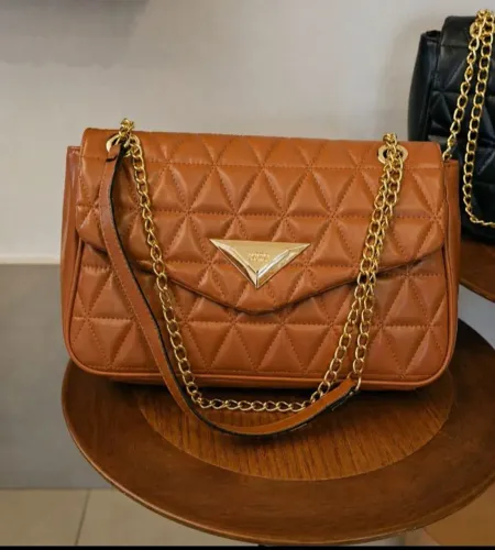 Bolsa Feminina Matelassê Corrente Elegante Ombro Transversal