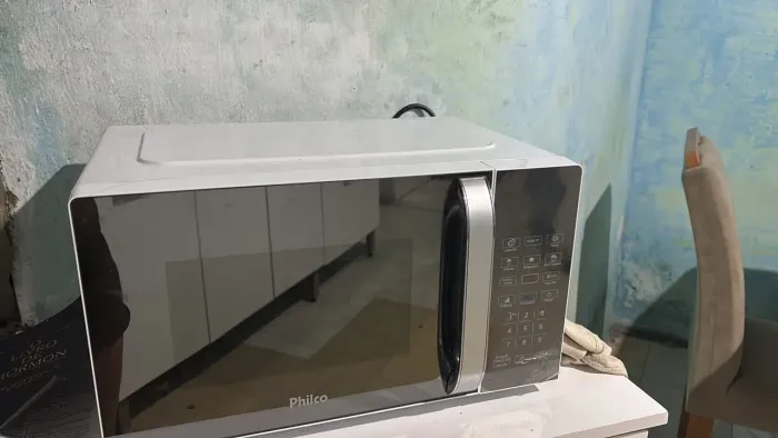 Micro-ondas Bom e Novo
