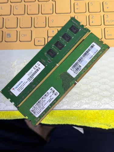 Kit 10GB Memória RAM DDR4 Desktop (1x 8GB Smart + 1x 2GB ADATA)