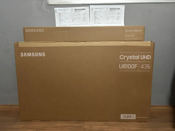 Tv 43 4k + Soundbar Samsung