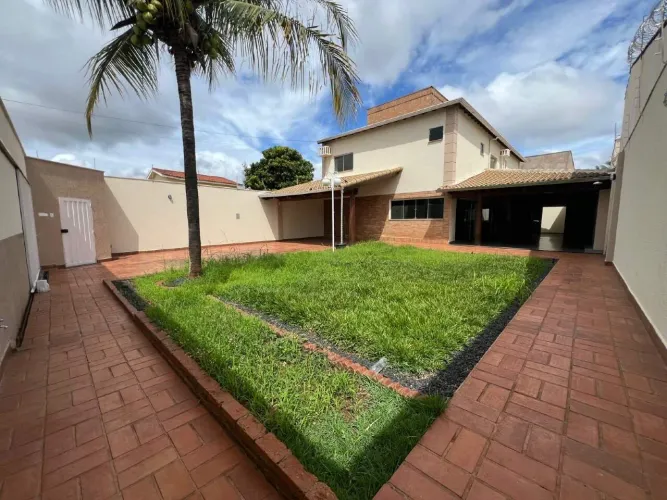 Casa para aluguel, 4 quartos, 3 suítes, 3 vagas, JARDIM KARAIBA - Uberlândia/MG