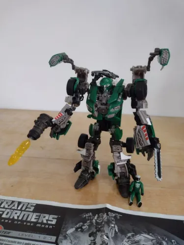 Transformer Dark of the Moon Roadbuster - Human Alliance Completo
