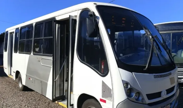  Micro MBenz  915,  2006, Neobus urbana 2P,  25 Lug., s/arTR 5199706.9988  c/ Airton