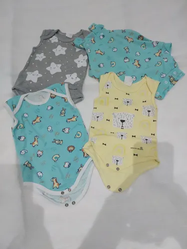 Macacão sem Manga - Camisa de Manga e Camiseta Bebê Semi novo.