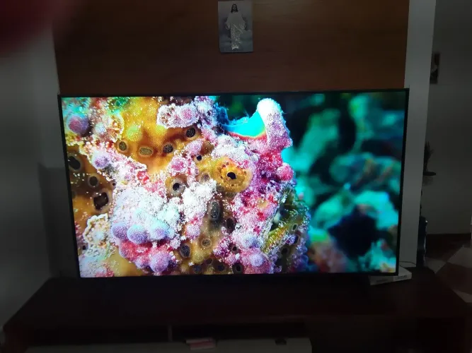 SMART TV LG 60" 4K UHD - Excelente estado. Acompanha suporte de parede nunca utilizado.