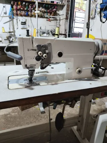 Máquina prespontadeira barra alternada