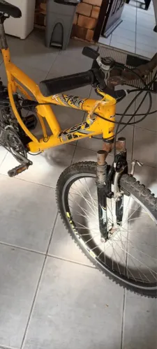 Bike Aro 26 Amarela