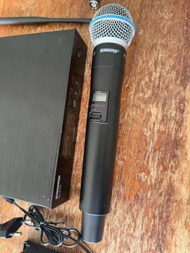 Microfone shure genérico 