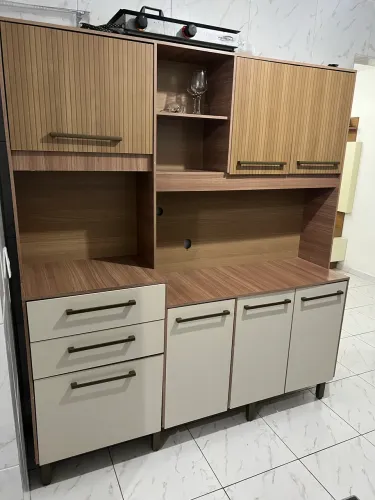 ARMÁRIO DE COZINHA