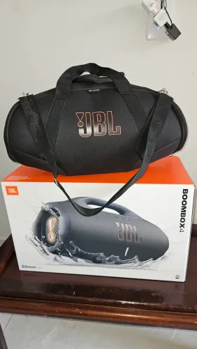 Boombox 4 + case