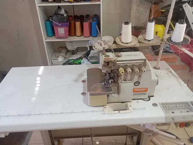 maquina de costura overlock 