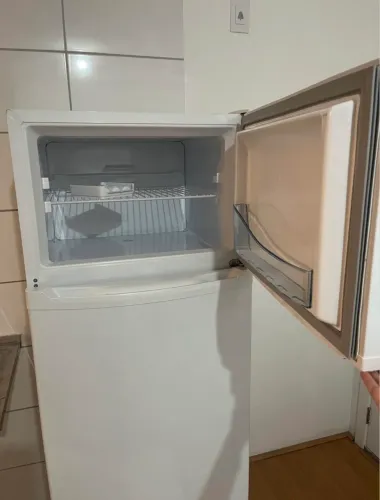Geladeira Cônsul 334L