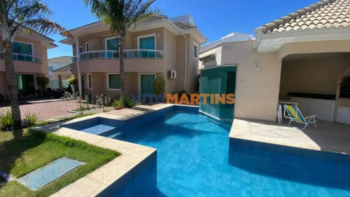 Casa duplex em condomínio com 4 quartos por R$5.800,00 no Novo Portinho em Cabo Frio, RJ