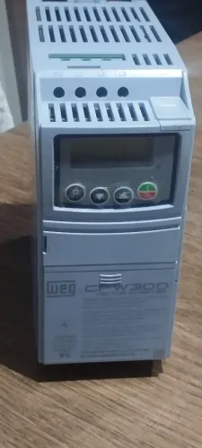 Inversor de frequência WEG CFW 300