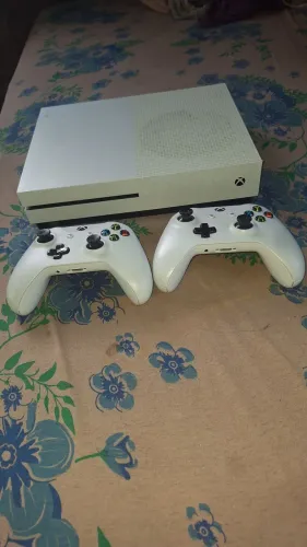 troco por iphone 11, 12, ou 13 acima, (128 gb) ou vendo, xbox one s 500 gb