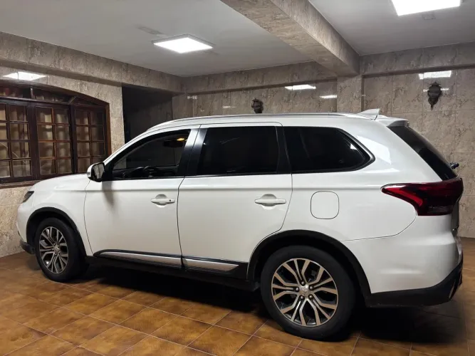 Mitsubishi Outlander 2.0 16V 160cv Aut. 2018