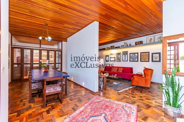 CASA PARA LOCAÇÃO NO BAIRRO MERCÊS